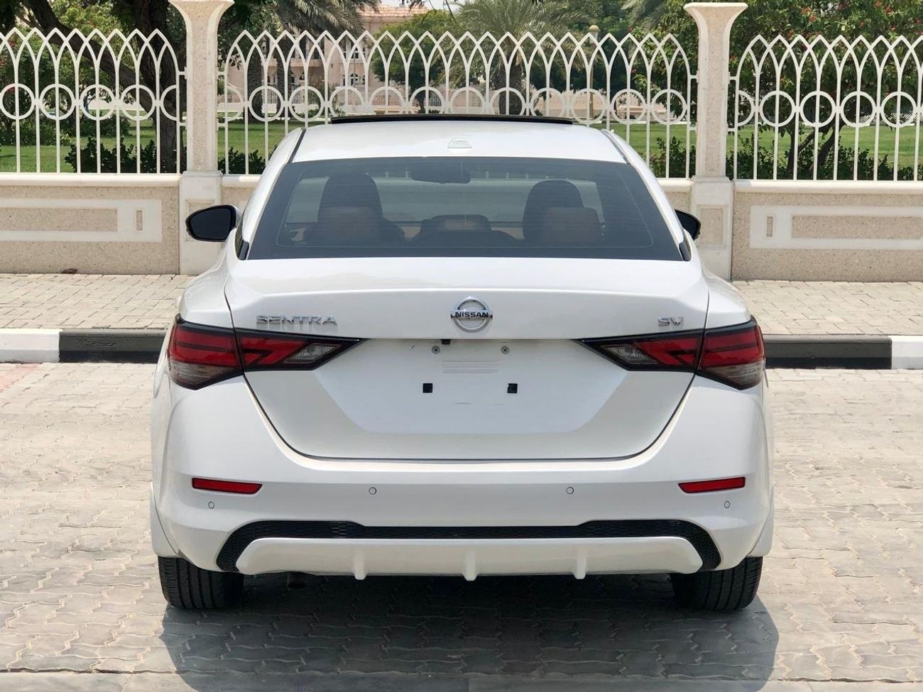 Nissan Sentra SL Nissan Sentra SV 2020-USA top of range ‎نيسان سينترا sv 2020 وارد أعلى مواصفات  2.0L V4