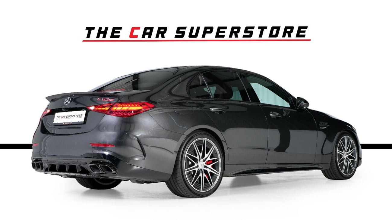 مرسيدس بنز C 63 AMG 827 KMS ONLY-Graphite Grey Metallic-The Best Sports Sedan