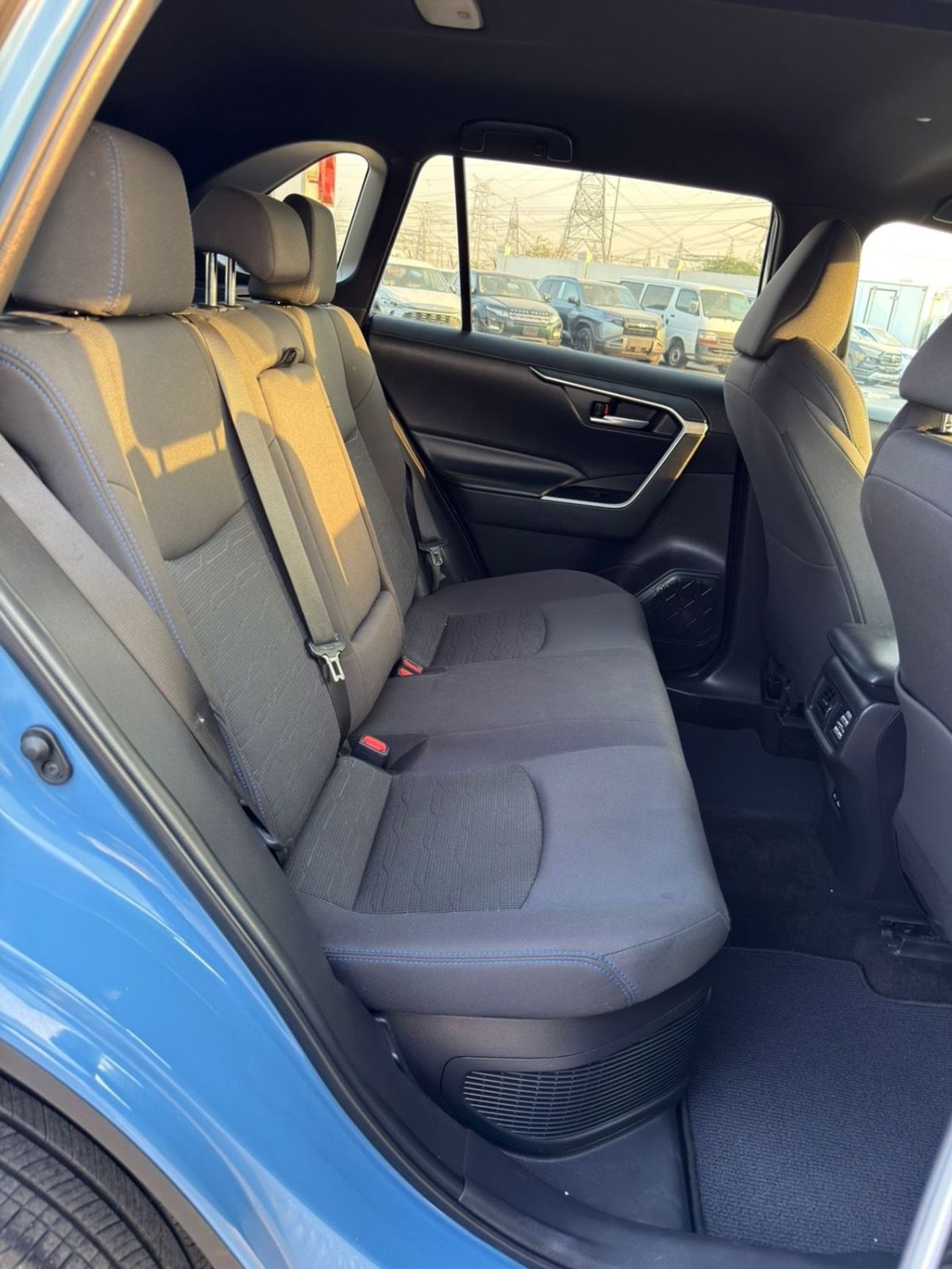 تويوتا راف ٤ SE Hybrid 2.5 L 2023 model