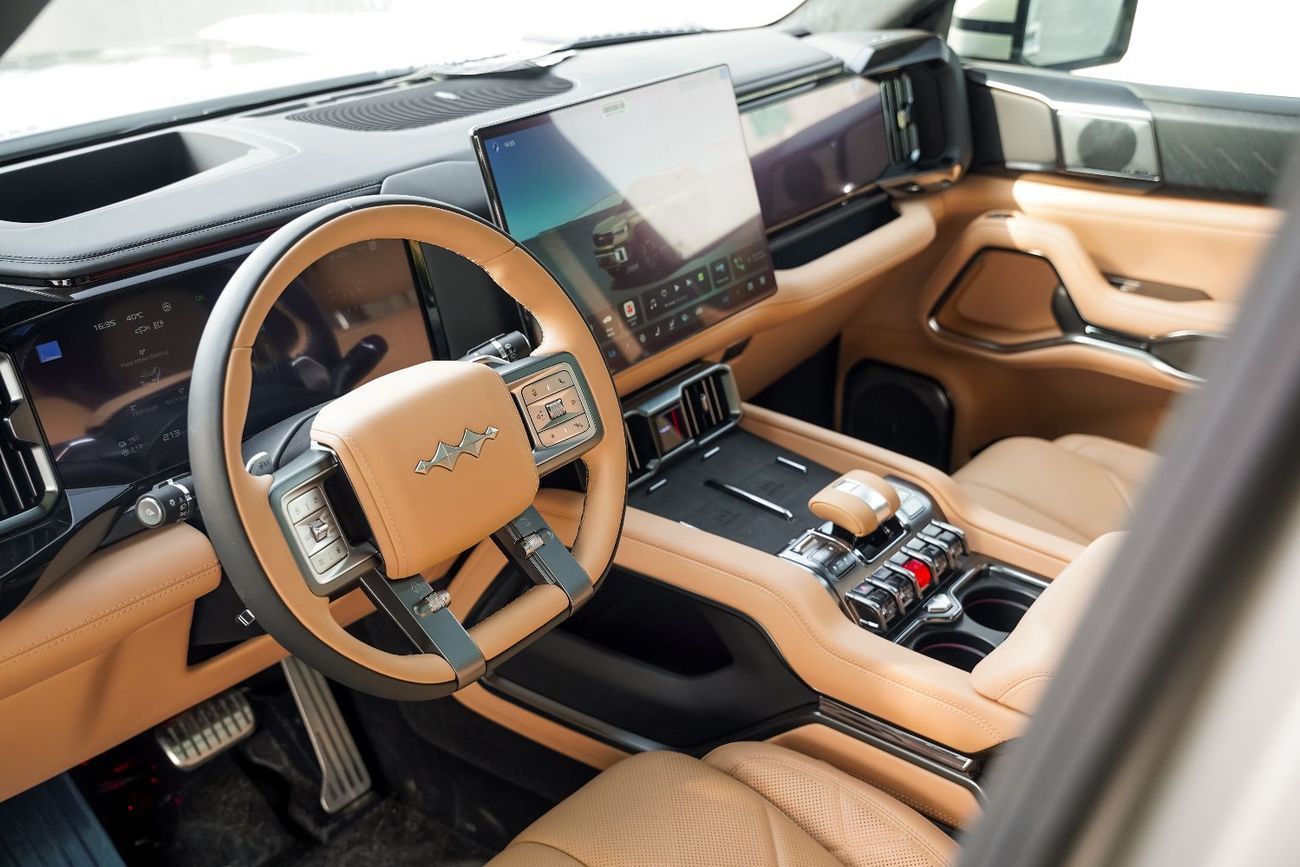 BYD Leopard 8 Smart and Brave Flagship Edition (7 Seats) 2025 BYD Leopard 8 Flagship plug in Hybrid 2.0L 7 seater