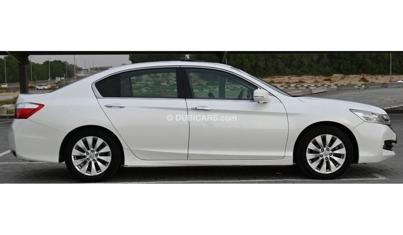 هوندا أكورد 2015 خليجي بحالة ممتازة بدون حوادث صبغ وكالة