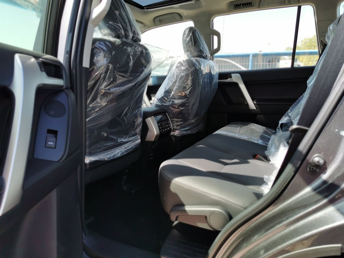 Toyota Prado VXL 2.8L, Height Control, Memory seats, Seats Ventilation Elite Option LOT-TVXLG