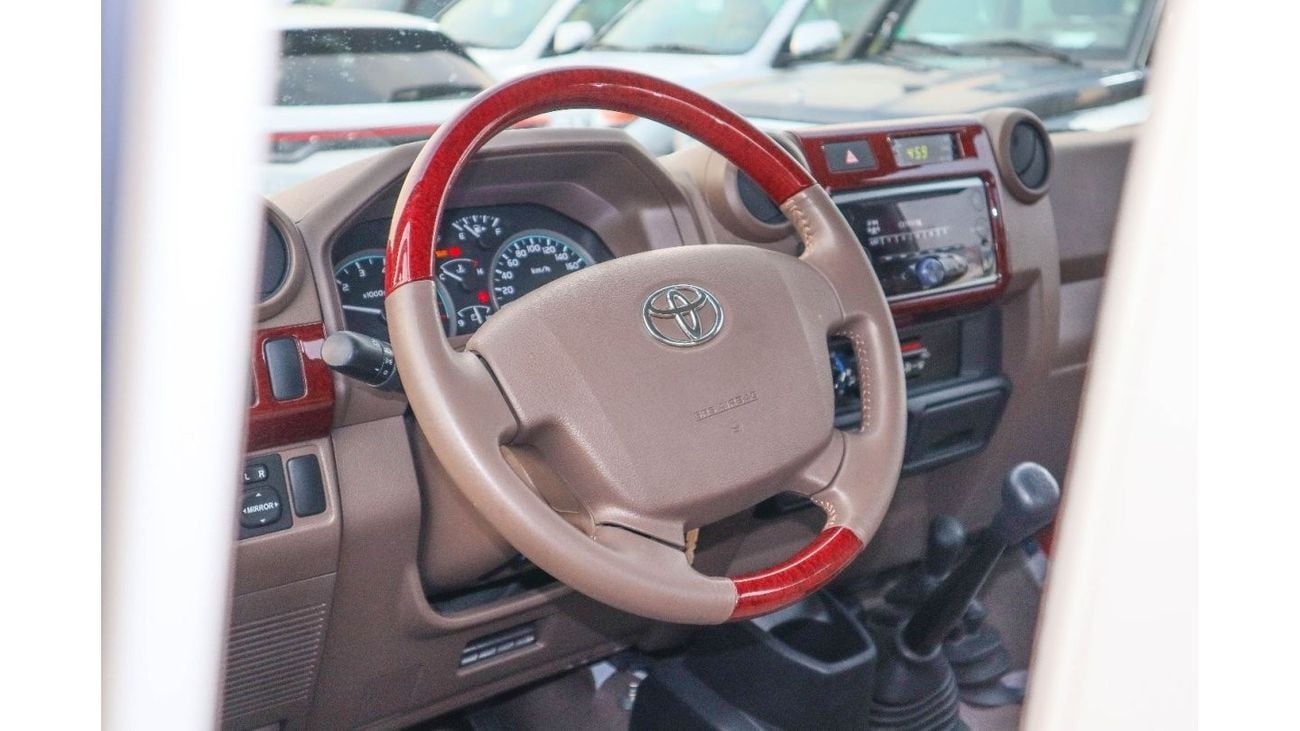 تويوتا لاند كروزر بيك آب مقصورة فردية Std