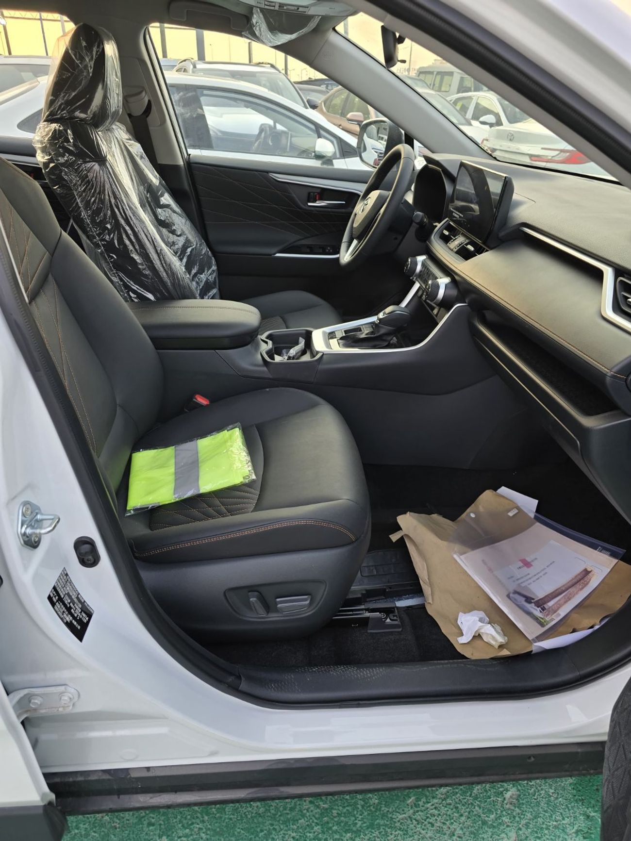 تويوتا راف ٤ 2.5L VXR Hybrid