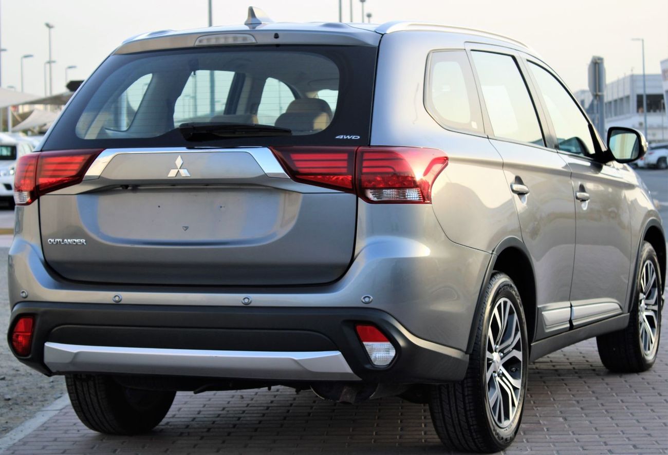Mitsubishi Outlander Mitsubishi Outlander GCC 2018 in excellent condition without accidents, very clean from inside and o