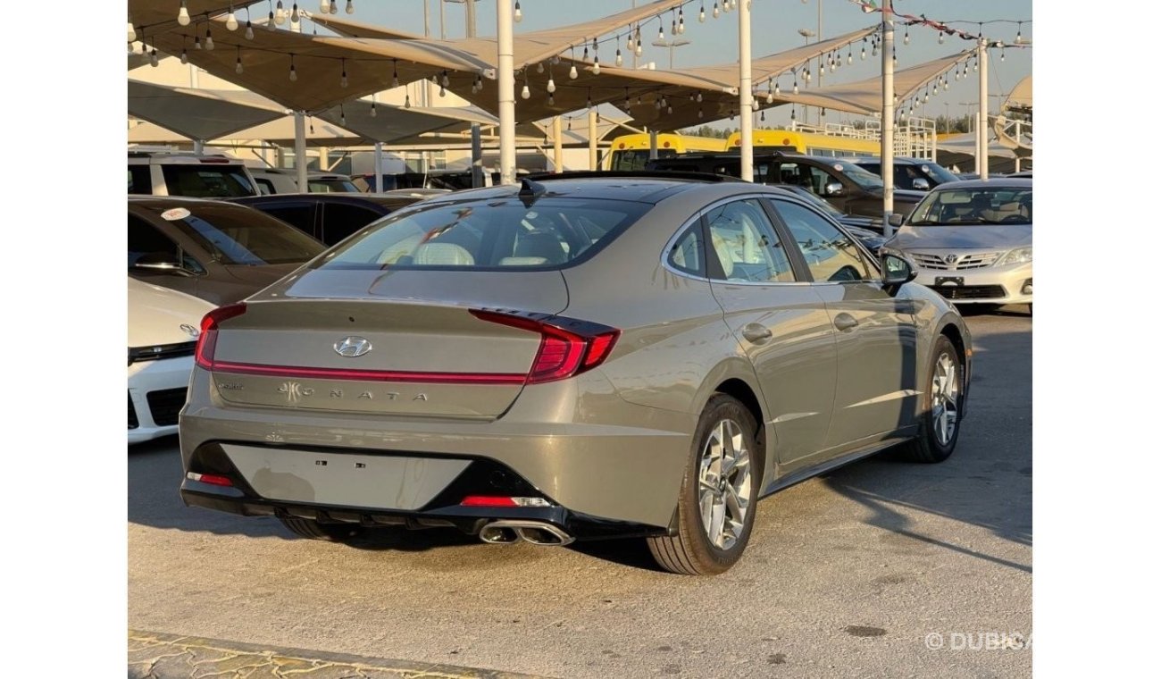 Hyundai Sonata Model 2023, imported from America, Full Option, Panorama sunroof, Digital counter, 4 cylinders, auto