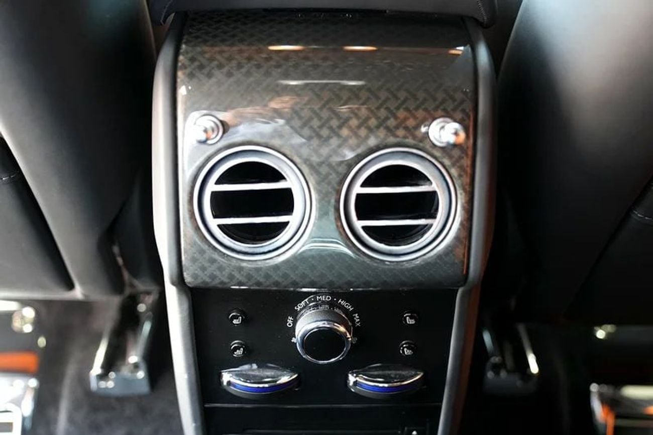 رولز رويس كولينان Rolls-Royce Cullinan Black Badge 2022