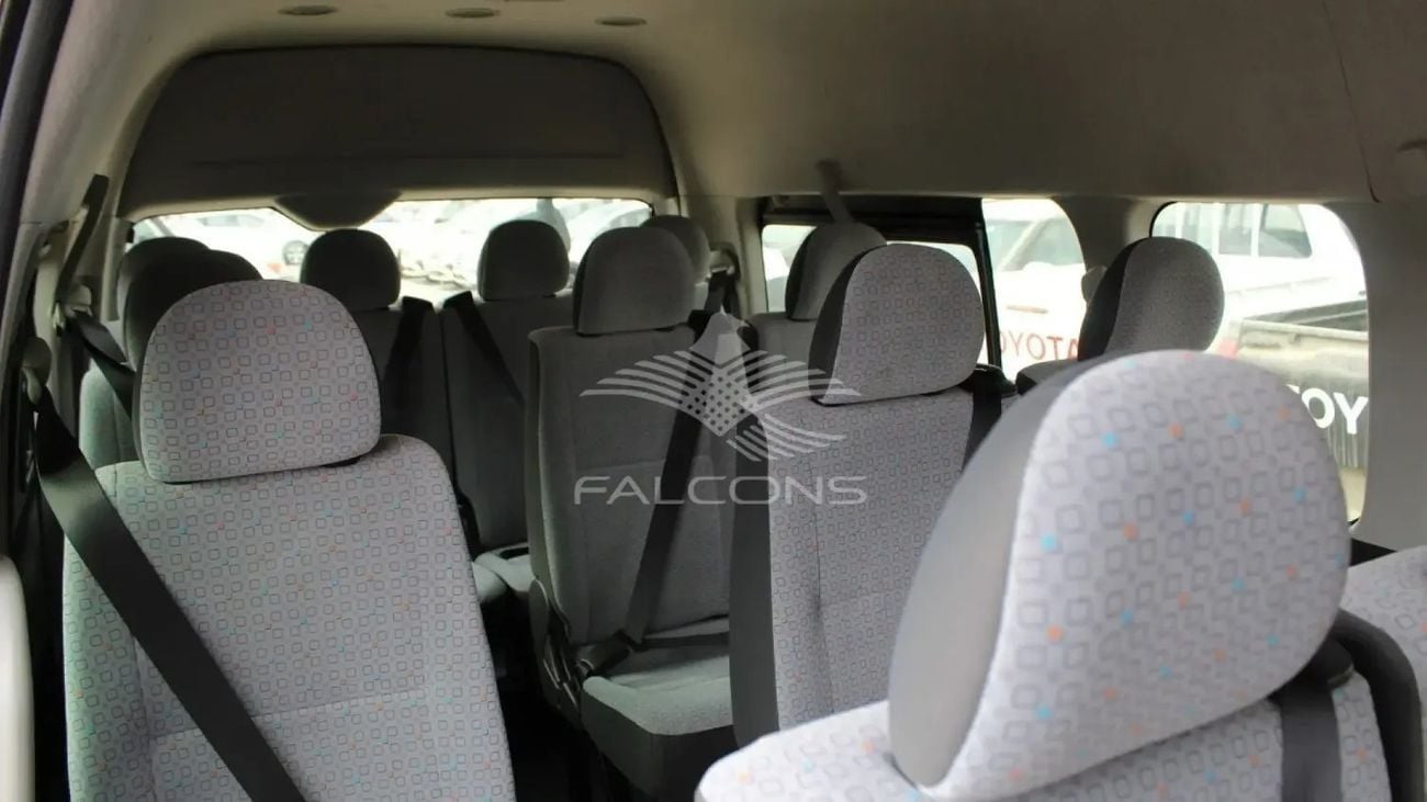 تويوتا هاياس 2.5L Diesel GL HR WITH AC, ABS & ALLOY Manual