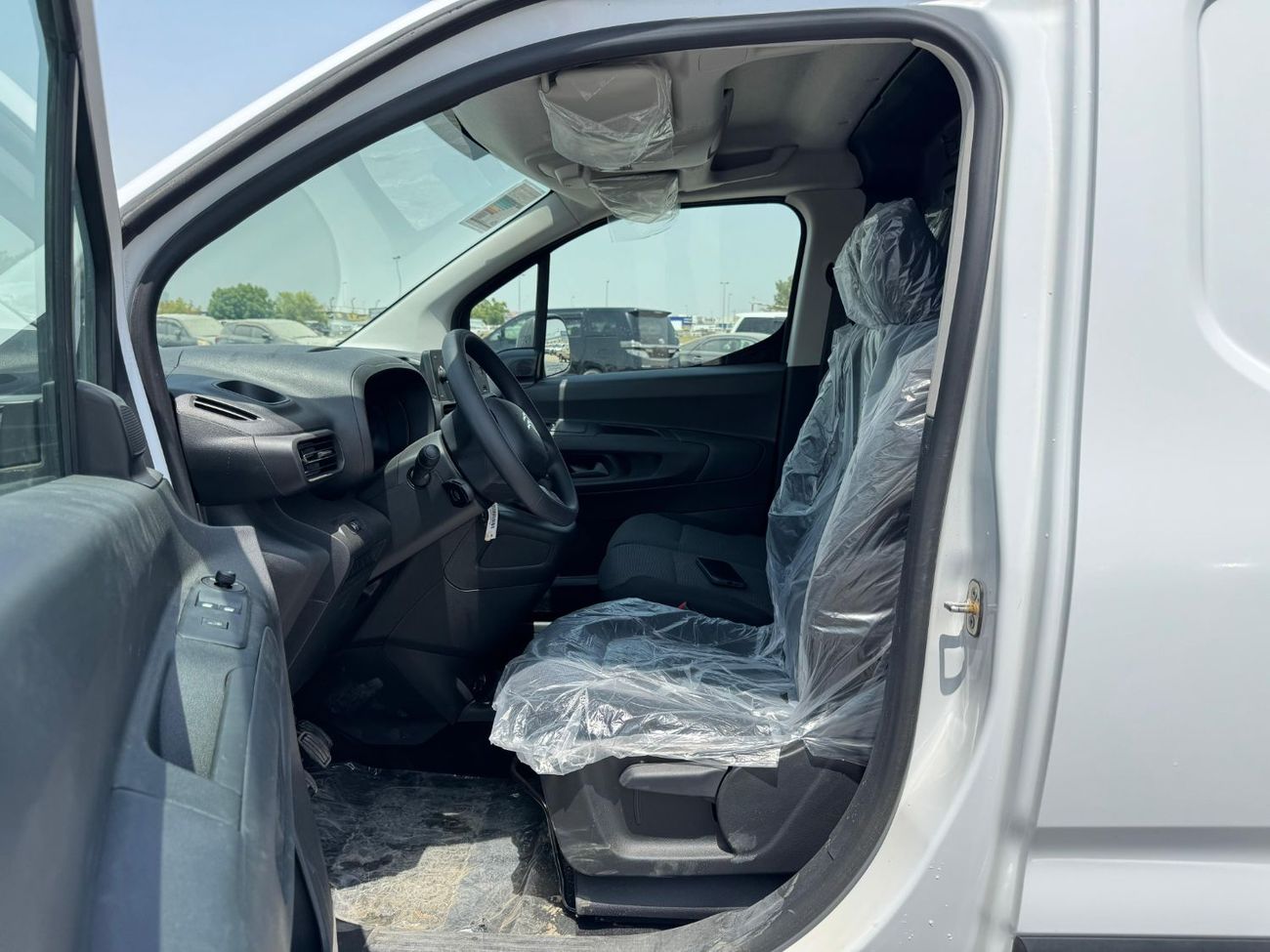 Citroen Berlingo CITROEN BERLINGO 2024 GCC 1.6L DIESEL