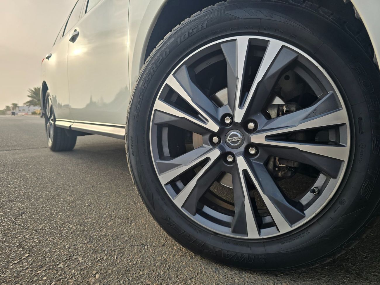 Nissan Pathfinder S 3.5L (271 HP)