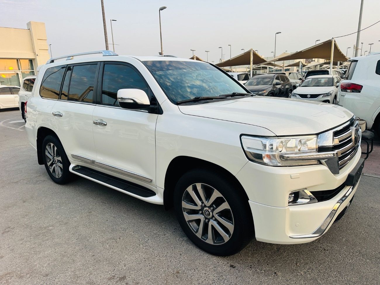 تويوتا لاند كروزر VXR