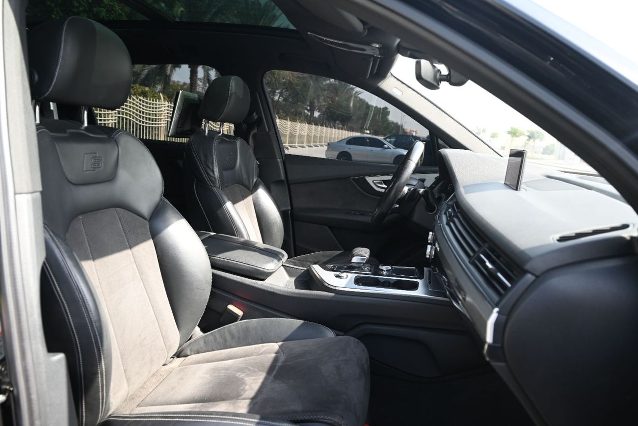 أودي Q7 45 TFSI quattro S-Line Luxury 3.0L