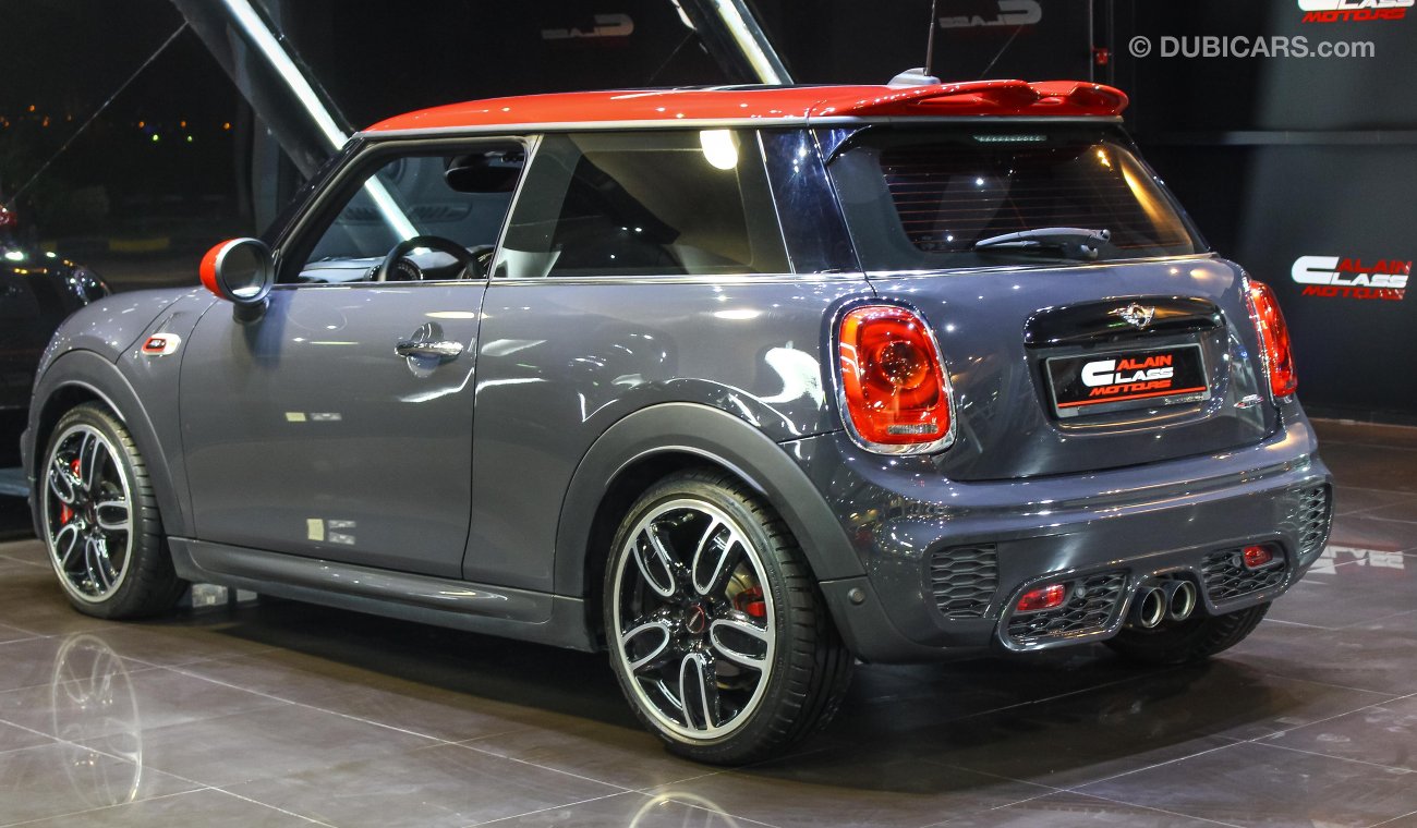 Mini John Cooper Works 2.0L Twin Turbo