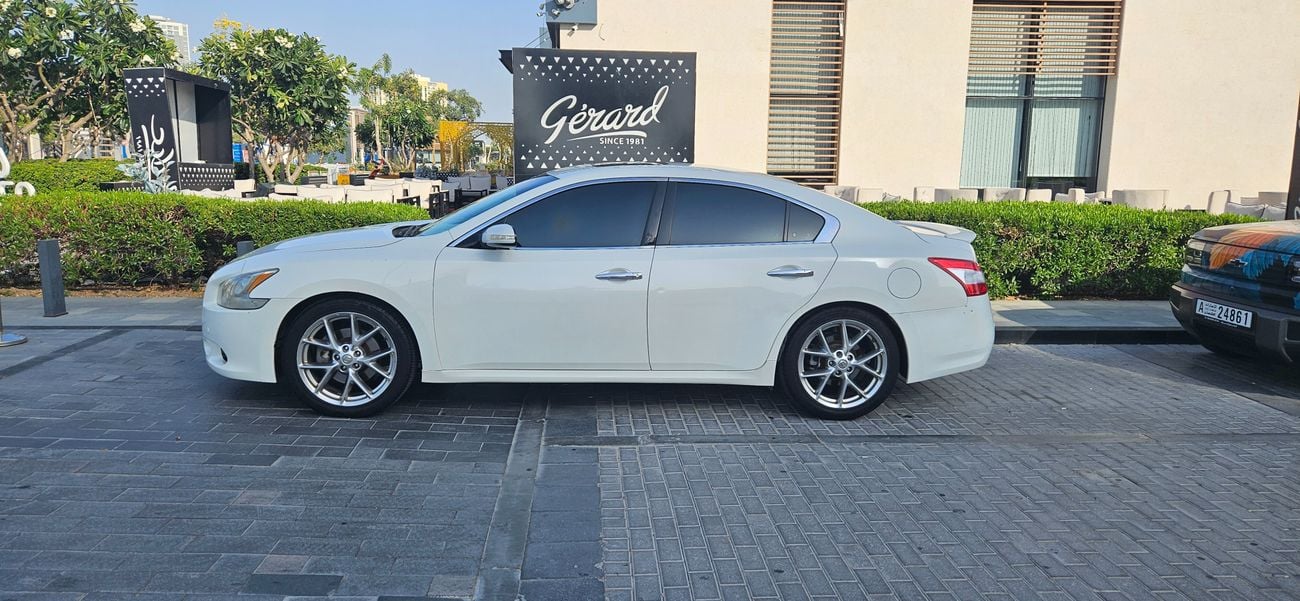 Nissan Maxima V6