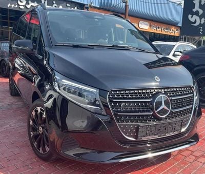 Mercedes-Benz V 300 Avantgarde 5 years Warranty 2025 GCC