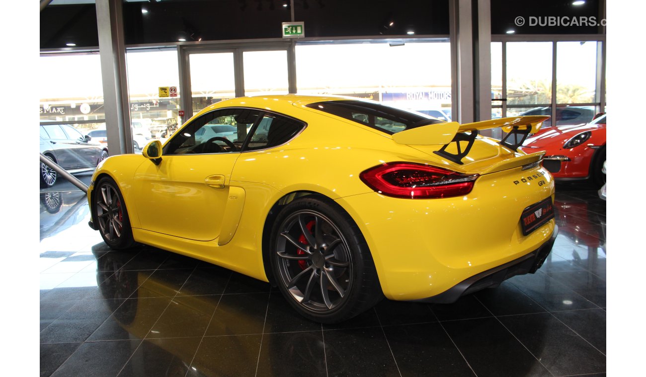 Porsche Cayman GT4