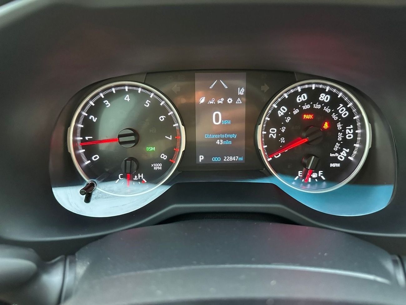 تويوتا راف ٤ XLE