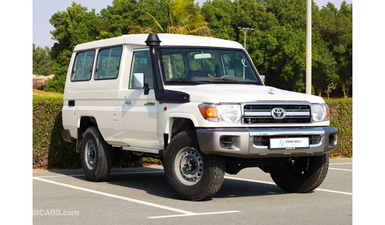 Toyota Land Cruiser Hard Top SPECIAL PRICE LC 78E PETROL 4.0L HARDTOP 3 DOORS 4X4 EXPORT ONLY