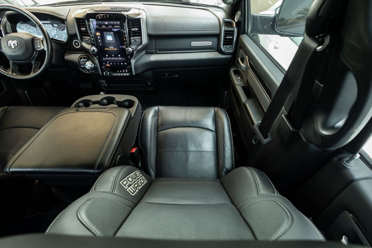 RAM 2500 Power Wagon 6.4L 4WD (5 Seater)