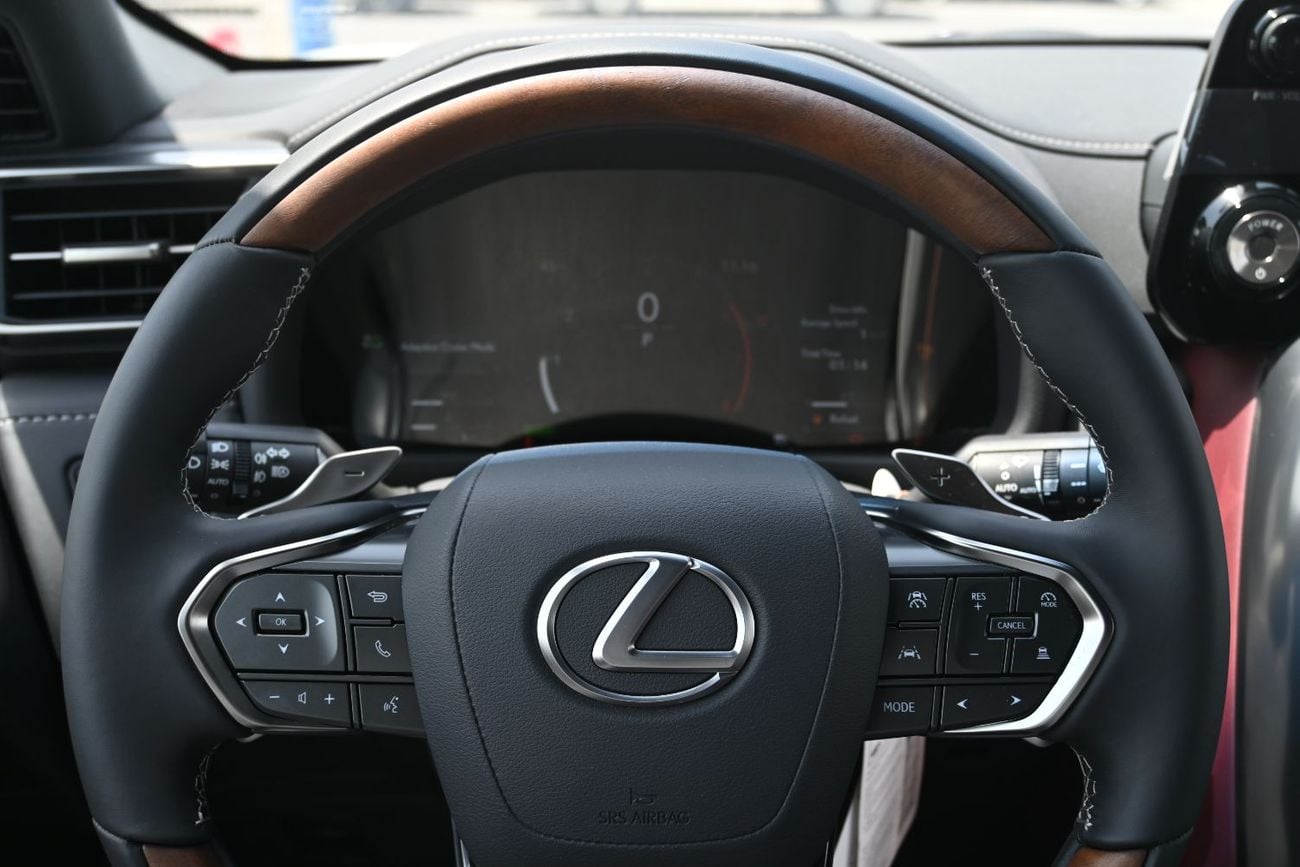 لكزس LX 700h Lexus LX700h Signature 3.5L Twin-Turbo + Hybrid V6, Model 2025, Color Green inside Red