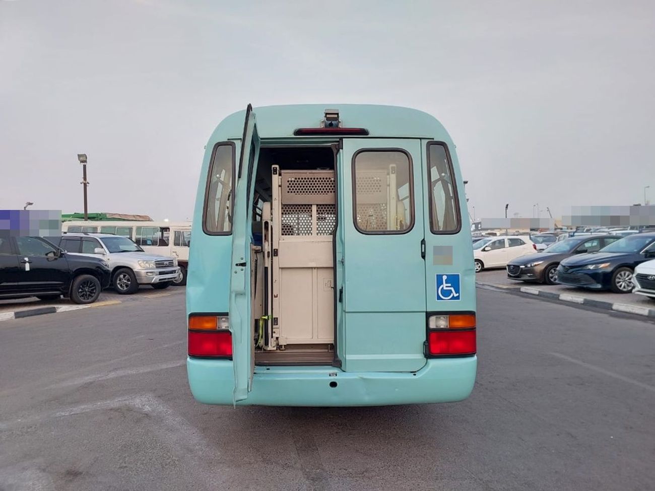 Toyota Coaster TOYOTA COASTER BUS RHD 2001 MODEL 4.2 L DIESEL AUTOMATIC(PM10587)