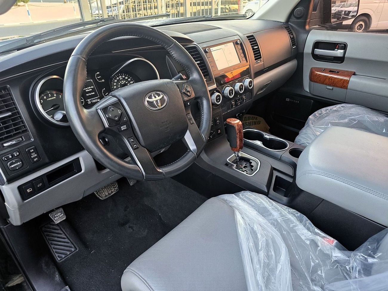 Toyota Sequoia Platinum 2020 USA specs