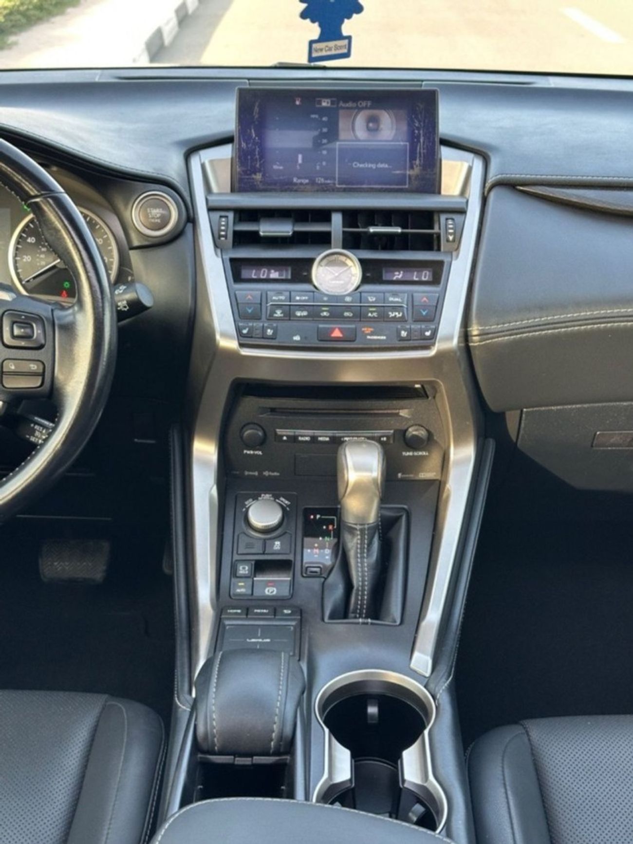 Lexus NX200t Premier 2.0L 4WD sunroof Full Option