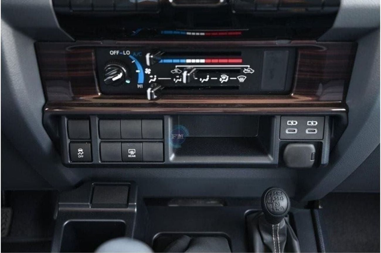 تويوتا لاند كروزر 70 76 4.0L Petrol Manual