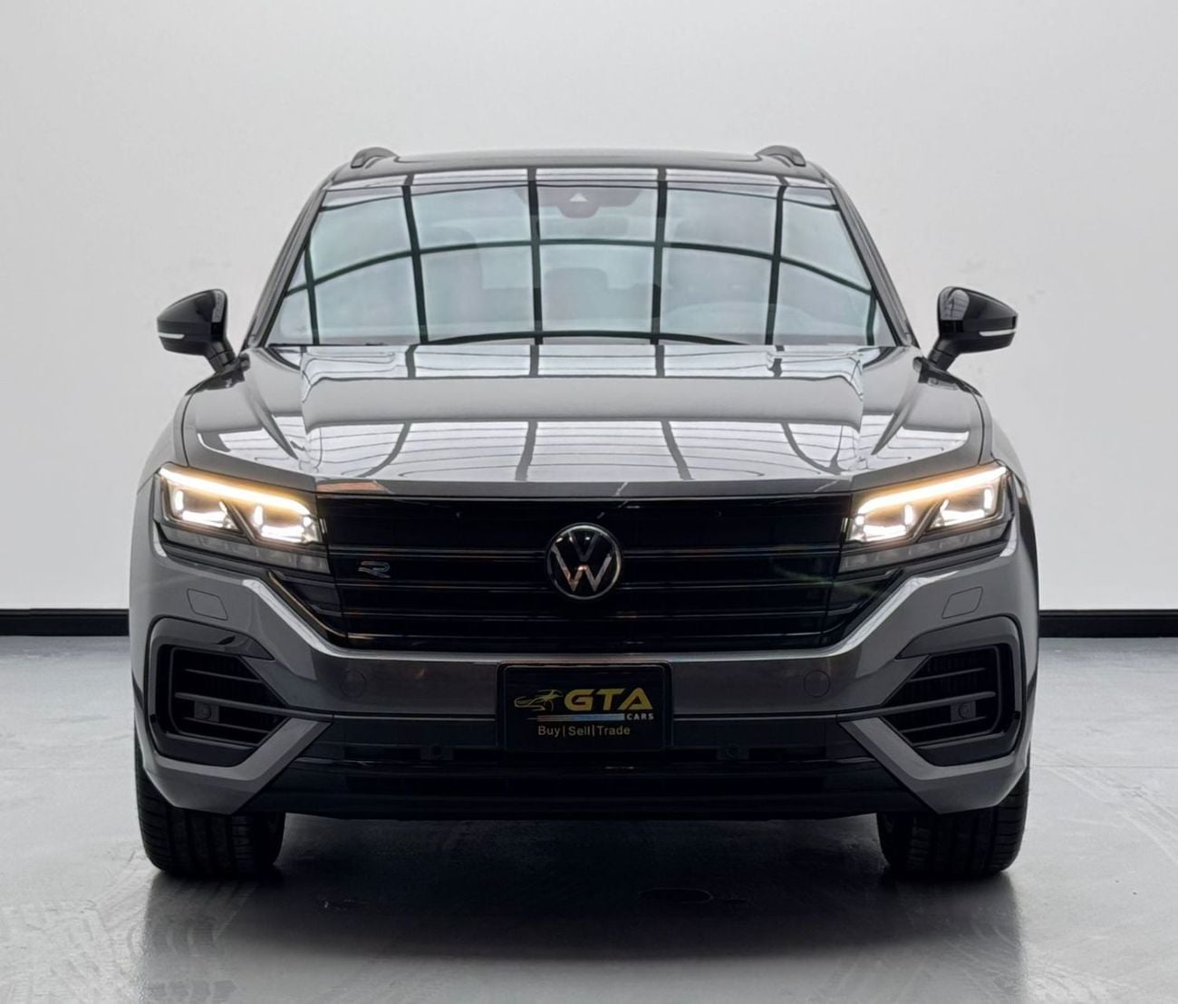 Volkswagen Touareg R-Line 3.0L 4WD 2023 Volkswagen Touareg R-Line, 2026 Volkswagen Warranty, 2028 VW Service Pack, GCC