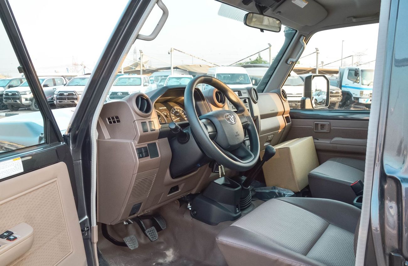 Toyota Land Cruiser Pick Up TOYOTA LAND CRUISER 79 2.8L MT SC DIESEL PICKUP 2025