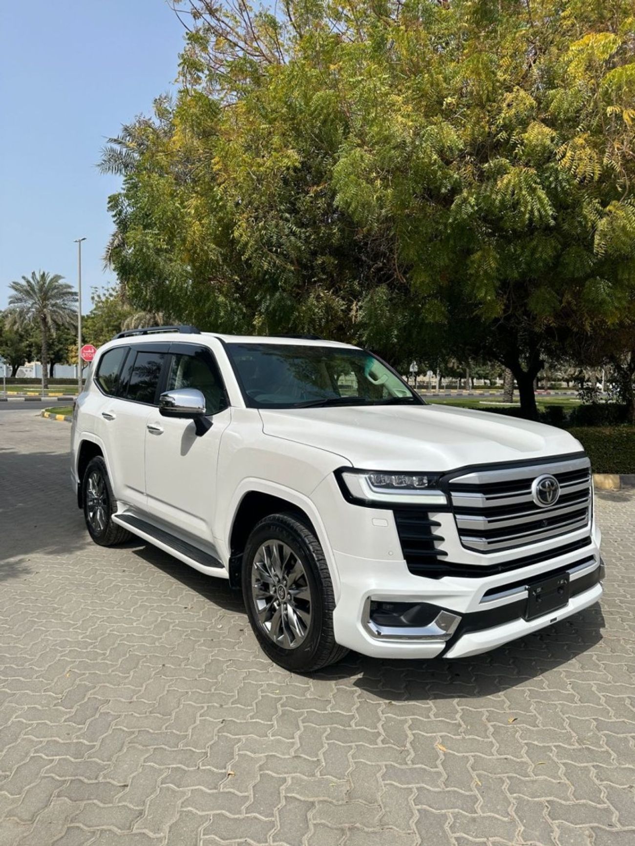 Toyota Land Cruiser TOYOTA LAND CRUISER ZX , MODEL 2022 , RIGHT HAND DRIVE, FUEL PETROL 3.5 CC