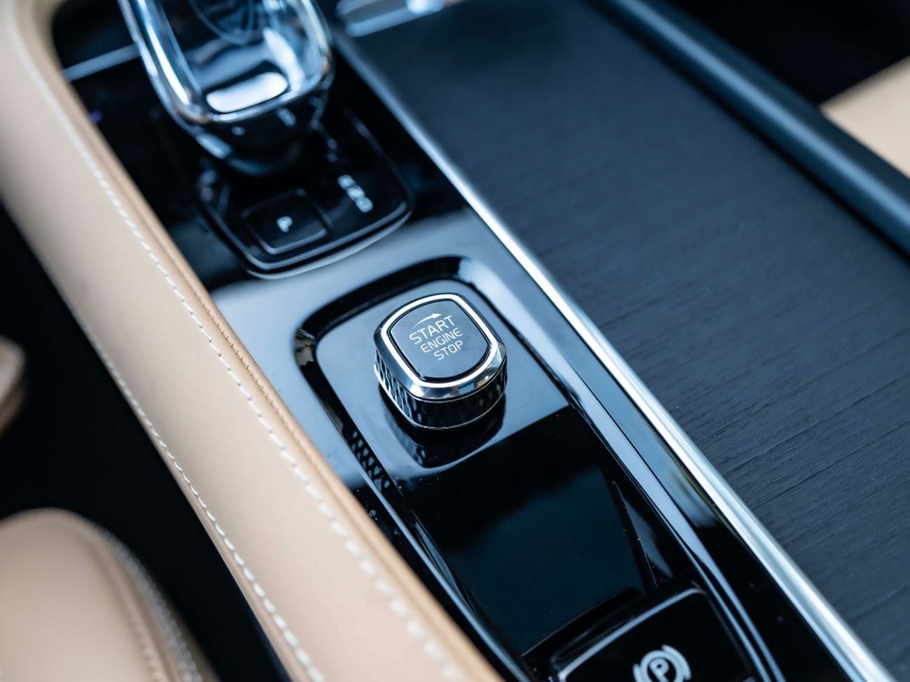 فولفو XC 90 ULTIMATE BRIGHT
