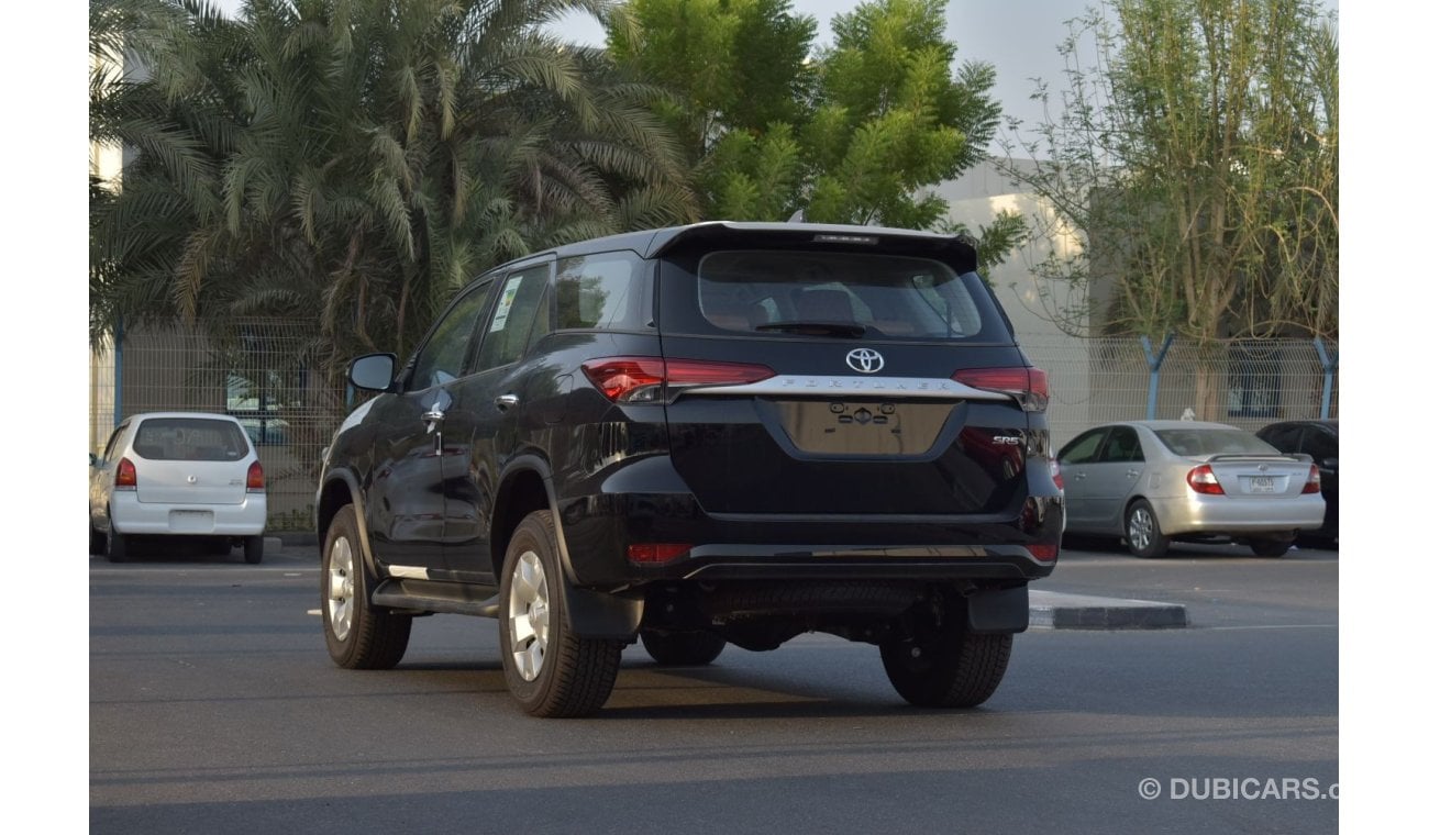 تويوتا فورتونر 2.7L SR5 , MODEL 2023 ,PETROL 4X4 , ALLOY RIMS, CRUISE CONTROL,REAR A/C, CLIMATE CONTROL,GCC SPECS