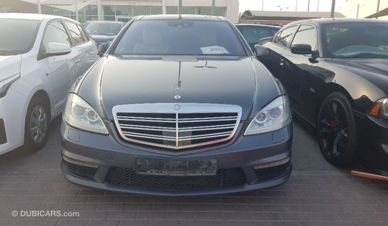 مرسيدس بنز S 65 AMG 2011 Model gcc specs panoramic roof night vision cold seats