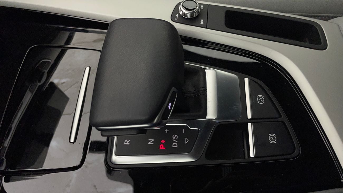 أودي A4 35 TFSI S LINE 2 | بدون دفعة مقدمة | اختبار القيادة في المنزل