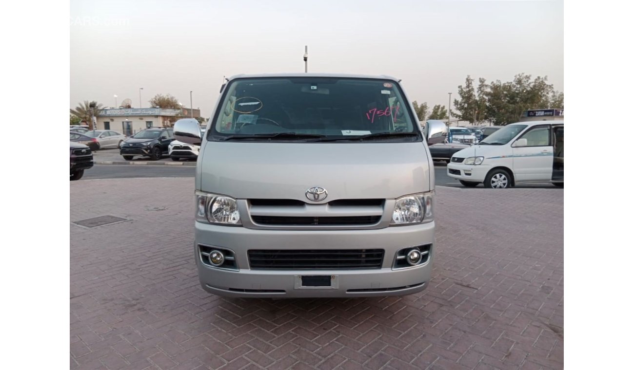 تويوتا هاياس TOYOTA HIACE VAN RIGHT HAND DRIVE (PM1417)