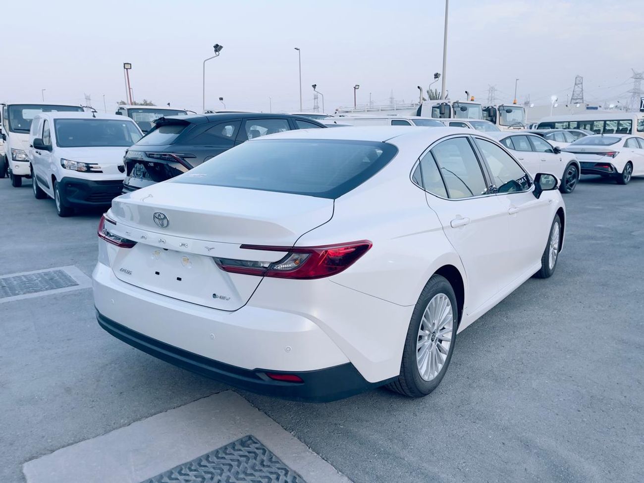 Toyota Camry GLE 2.5L Hybrid