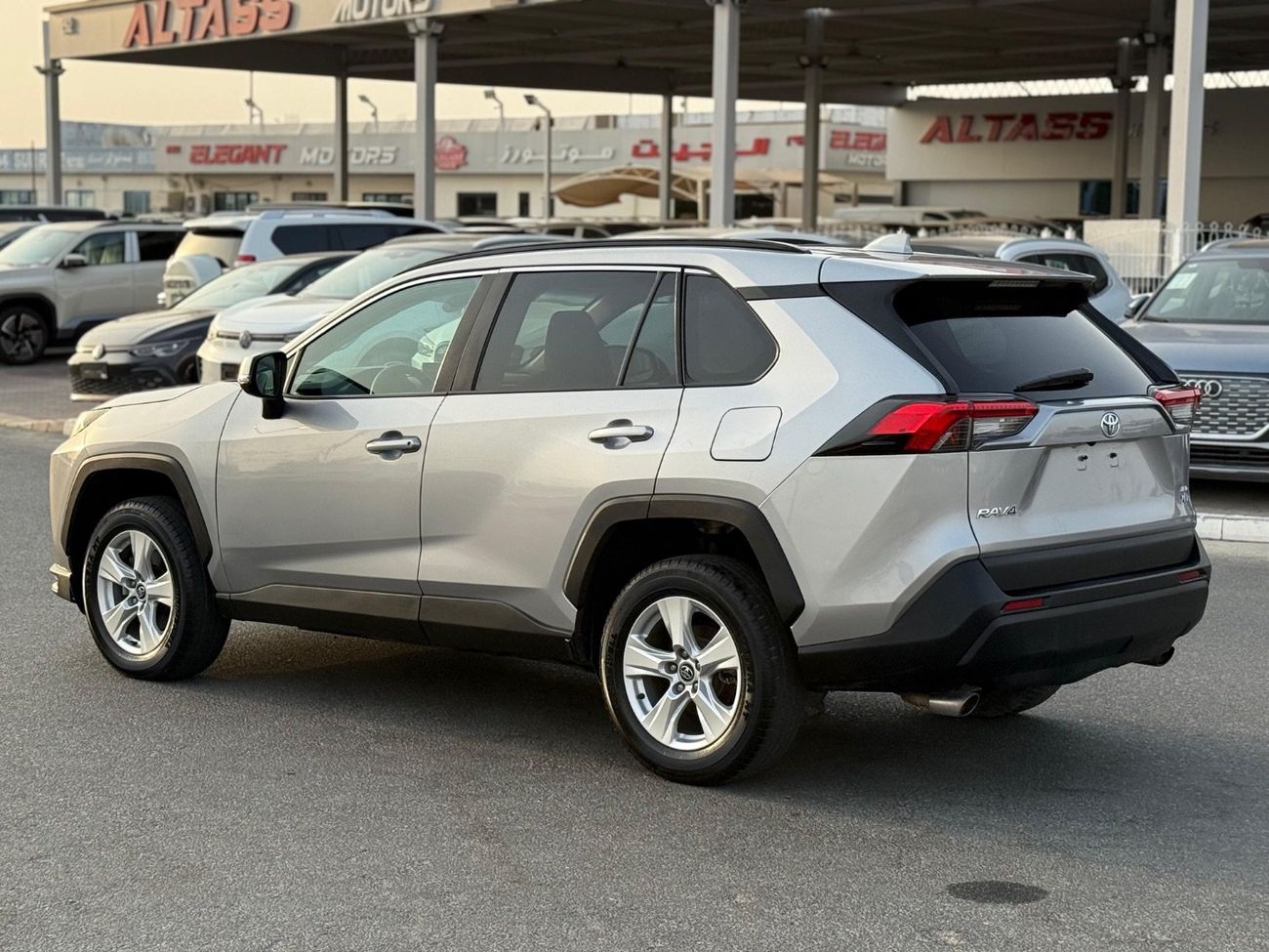 تويوتا راف ٤ XLE 4WD Full Option 2021