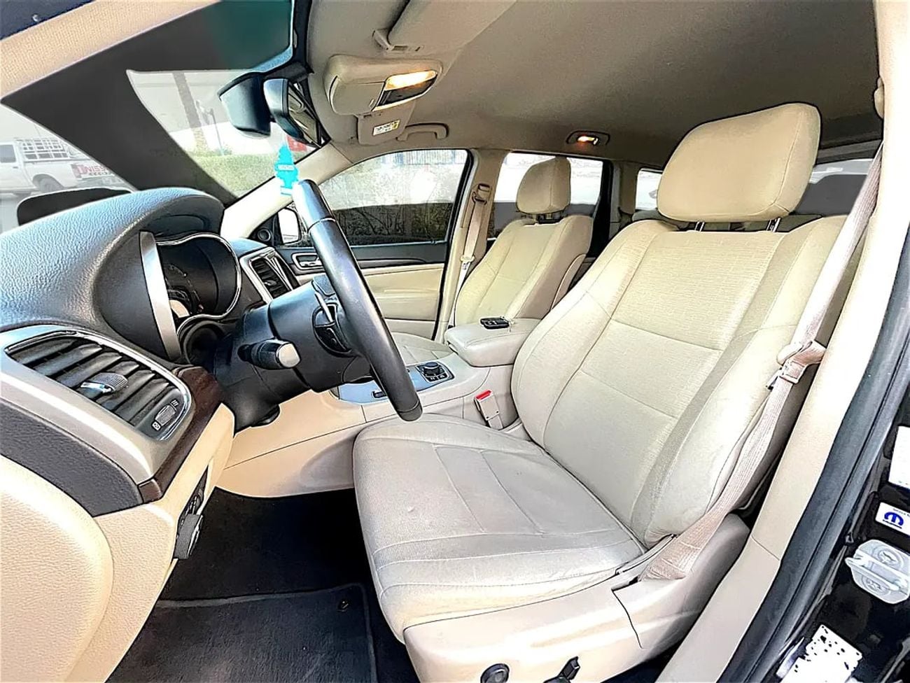 جيب جراند شيروكي GCC Specs Laredo - Well Maintained
