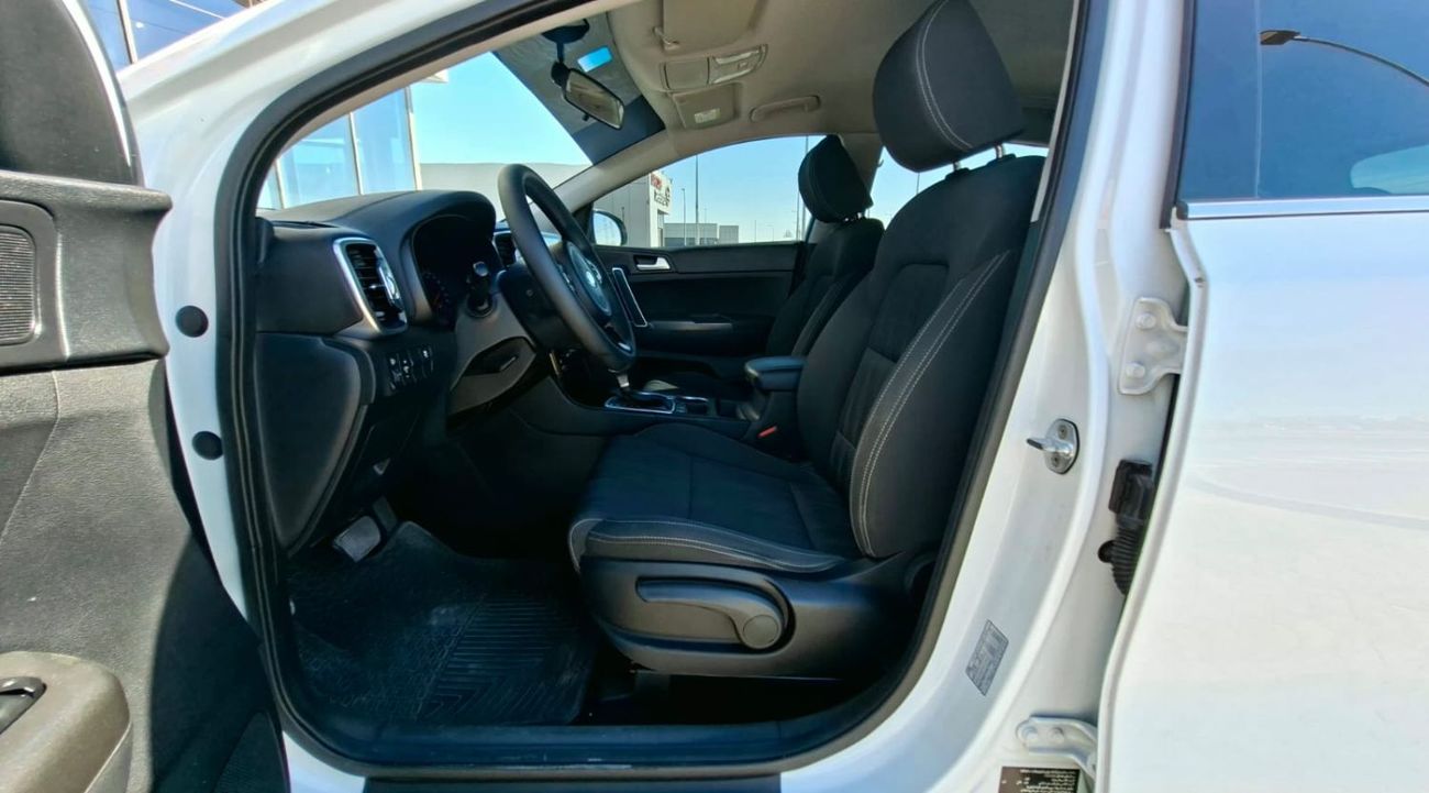 Kia Sportage LX 1.6L FWD 950x36- Monthly | GCC | Cruise, Camera, GPS l Accident Free