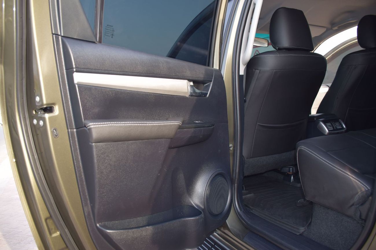 Toyota Hilux S GLX 2.8L AWD M/T