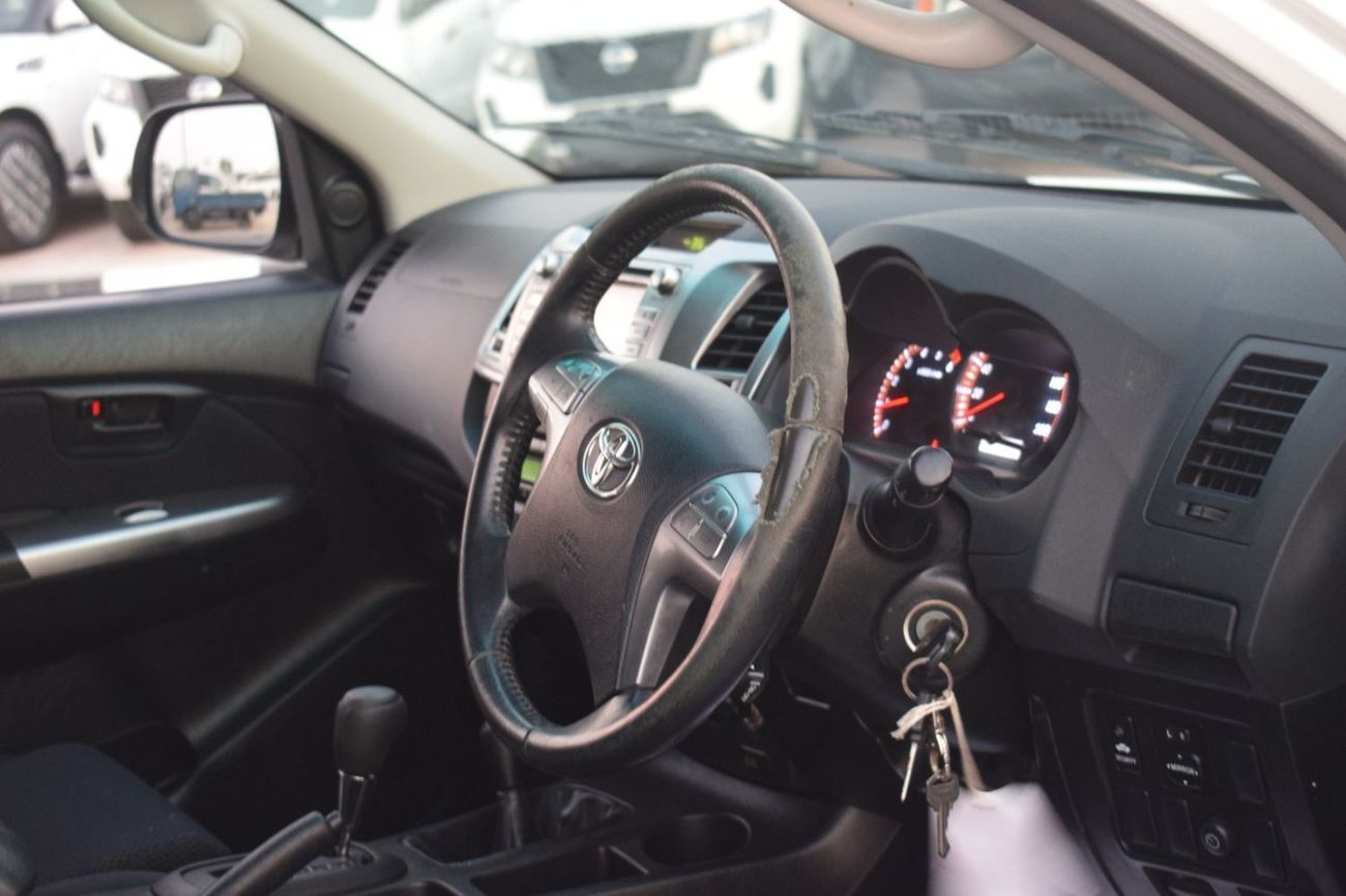 تويوتا هيلوكس 2014 TOYOTA HILUX SR5 D4D