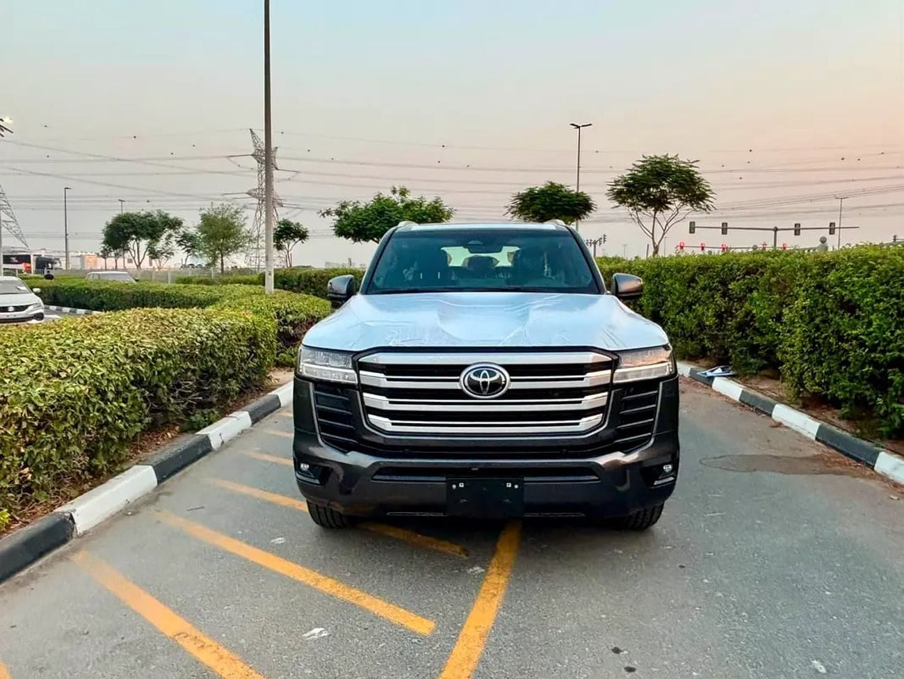 تويوتا لاند كروزر GXR 3.3L | GCC Specs | Brand l Export Ready