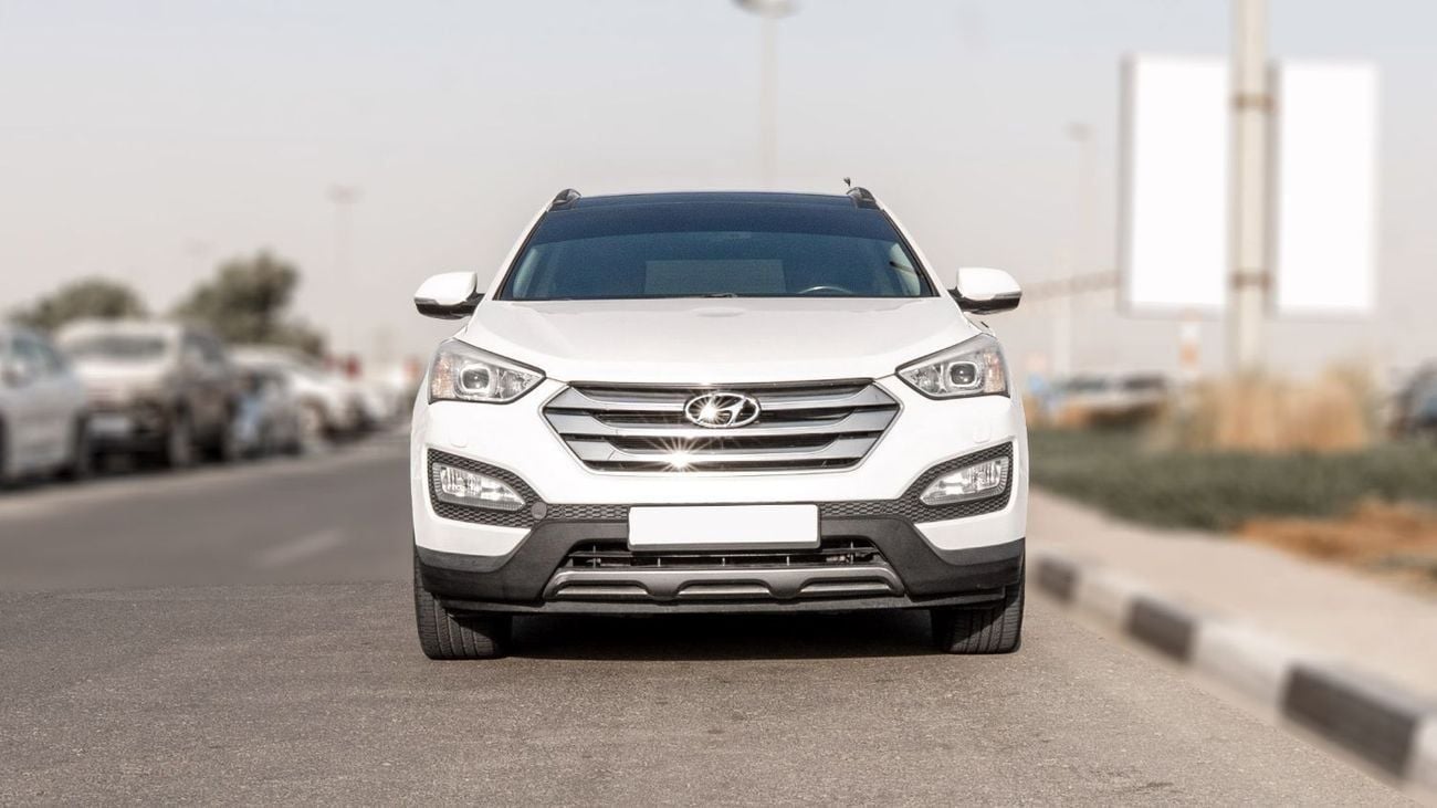 Hyundai Santa Fe 2016 Hyundai Santa Fe 3.3L AT Petrol (White)