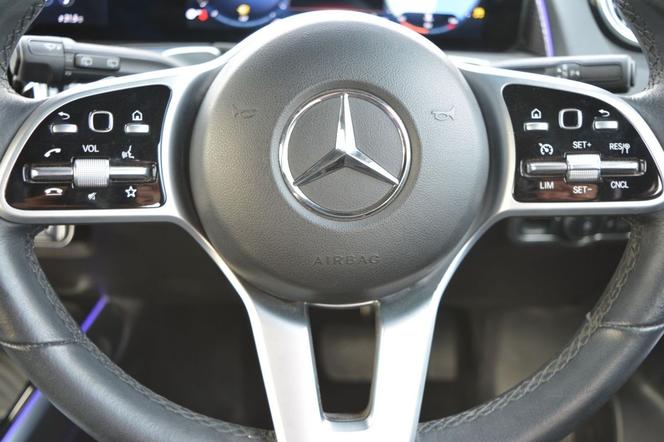 Mercedes-Benz GLB 200