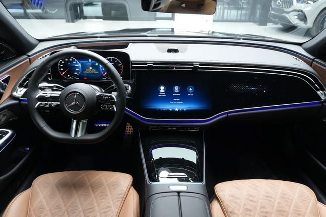 Mercedes-Benz E-Class AMG, миниатюра 16