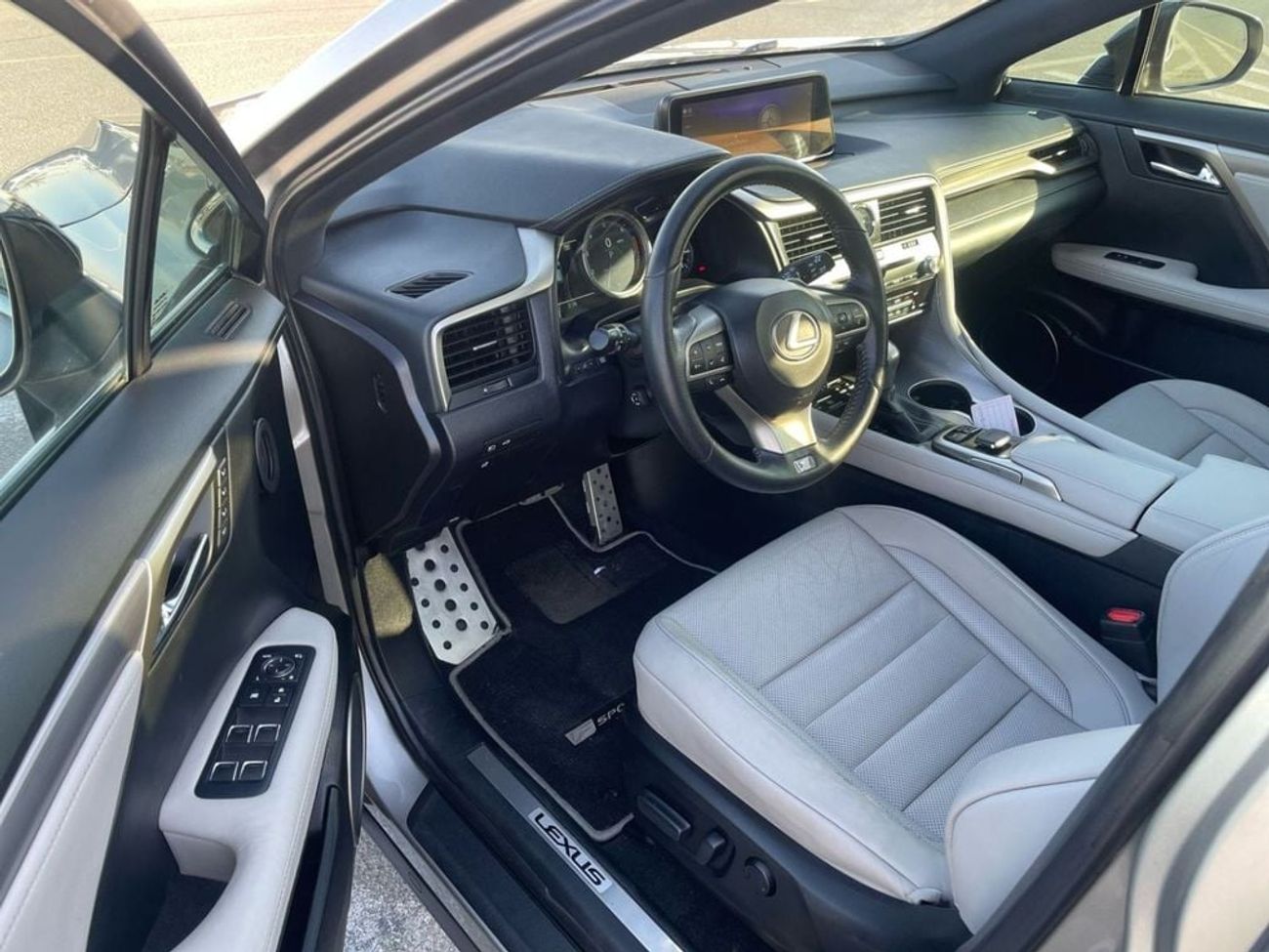 Lexus RX350 2017 Lexus RX350 F Sport Edition Full Option Panoramic View 3.5L V6 - With Radar & Sensor