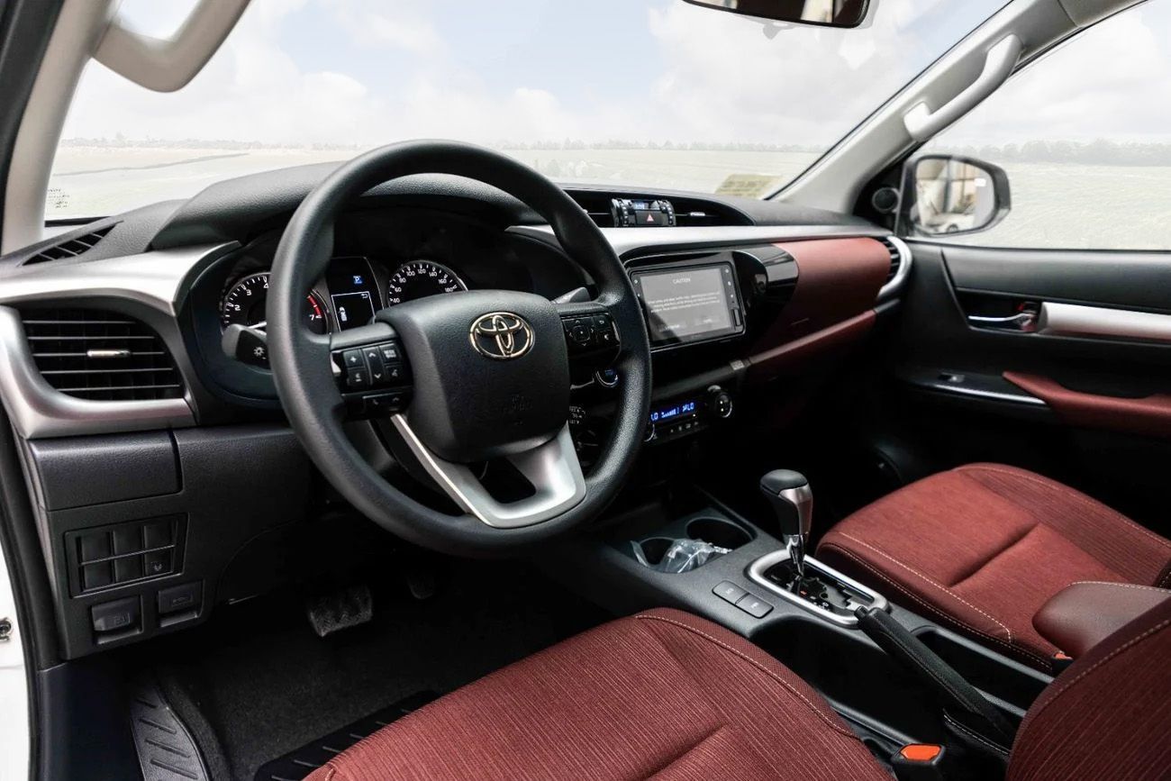تويوتا هيلوكس Double Cab 2.7L Full Option