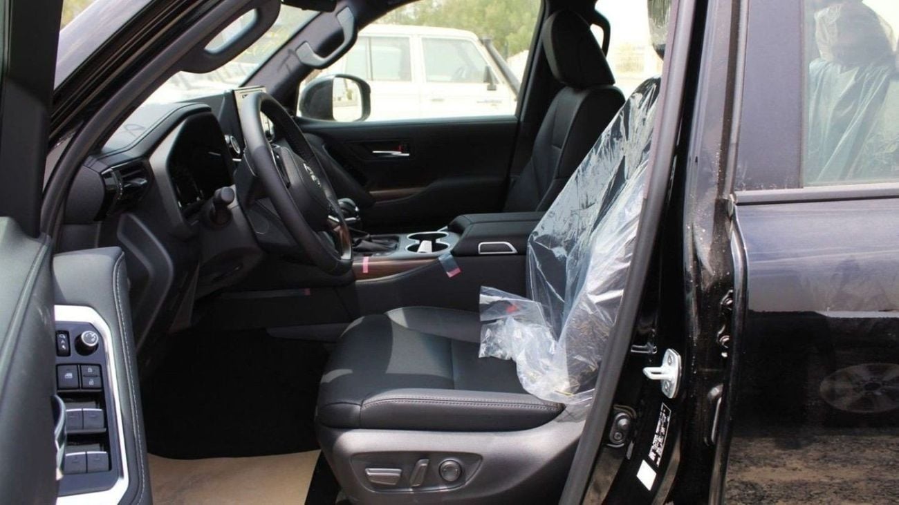 Toyota Land Cruiser LC300 GXR 4.0P AT MY2025 – BLACK