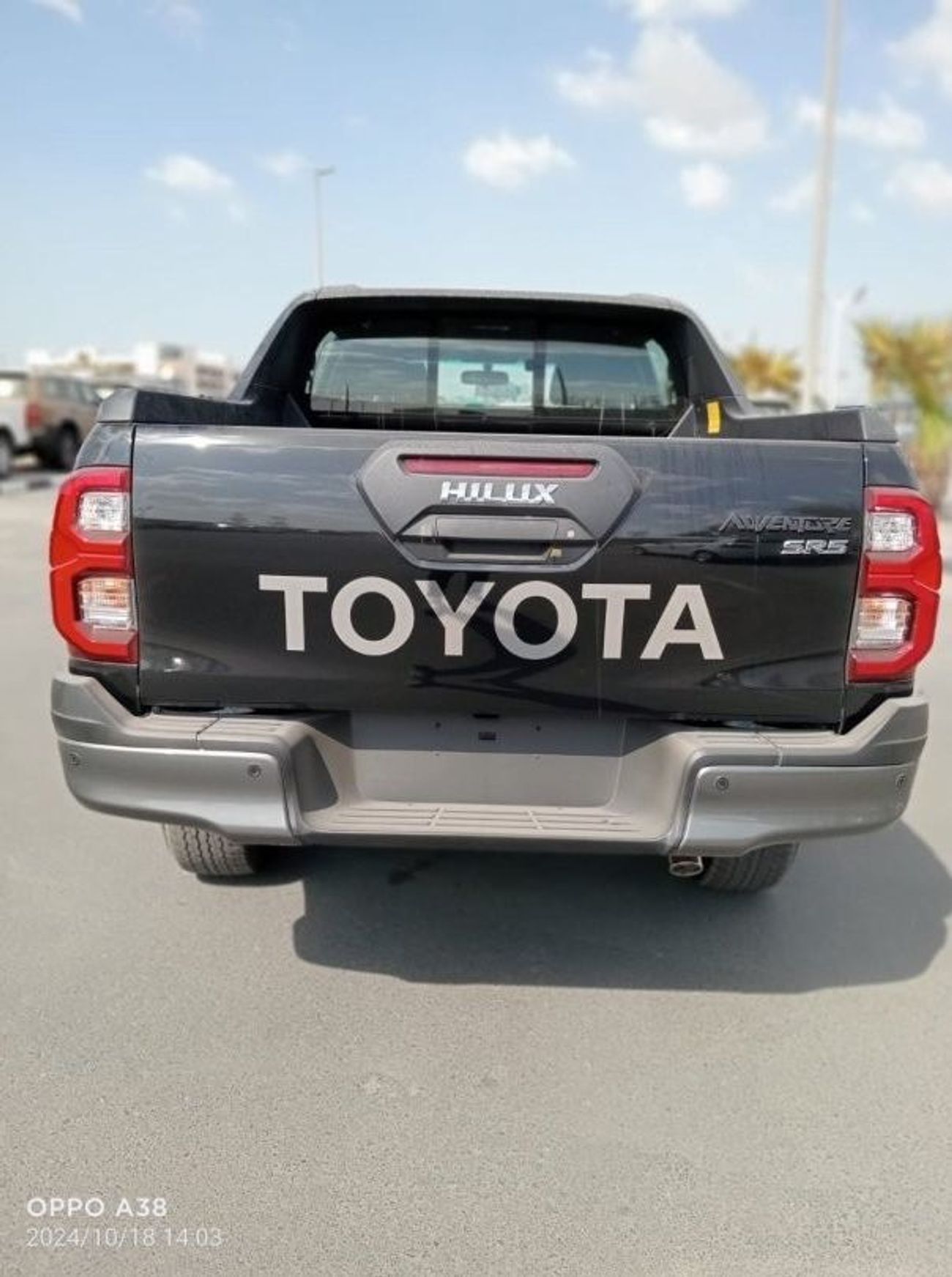 تويوتا هيلوكس Toyota Hilux adventure  4.0 L Automatic